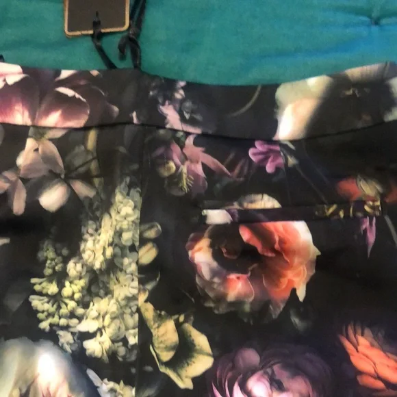 Ted Baker London Ethereal Floral Posie Print Trouser - Picture 4 of 6